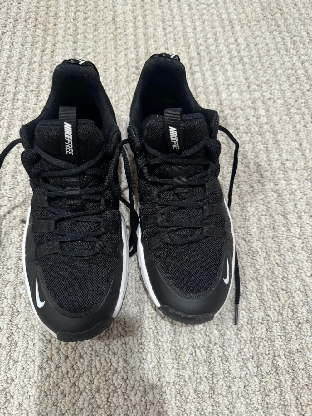 Women’s Nike Metcon. Black and White Lace-Up Sneakers. Size 8